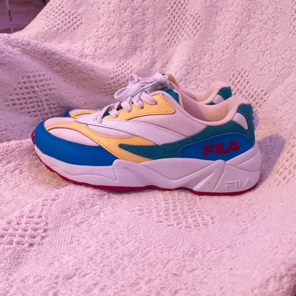 Like new colorblocked Filas!! - Picture 3 of 6